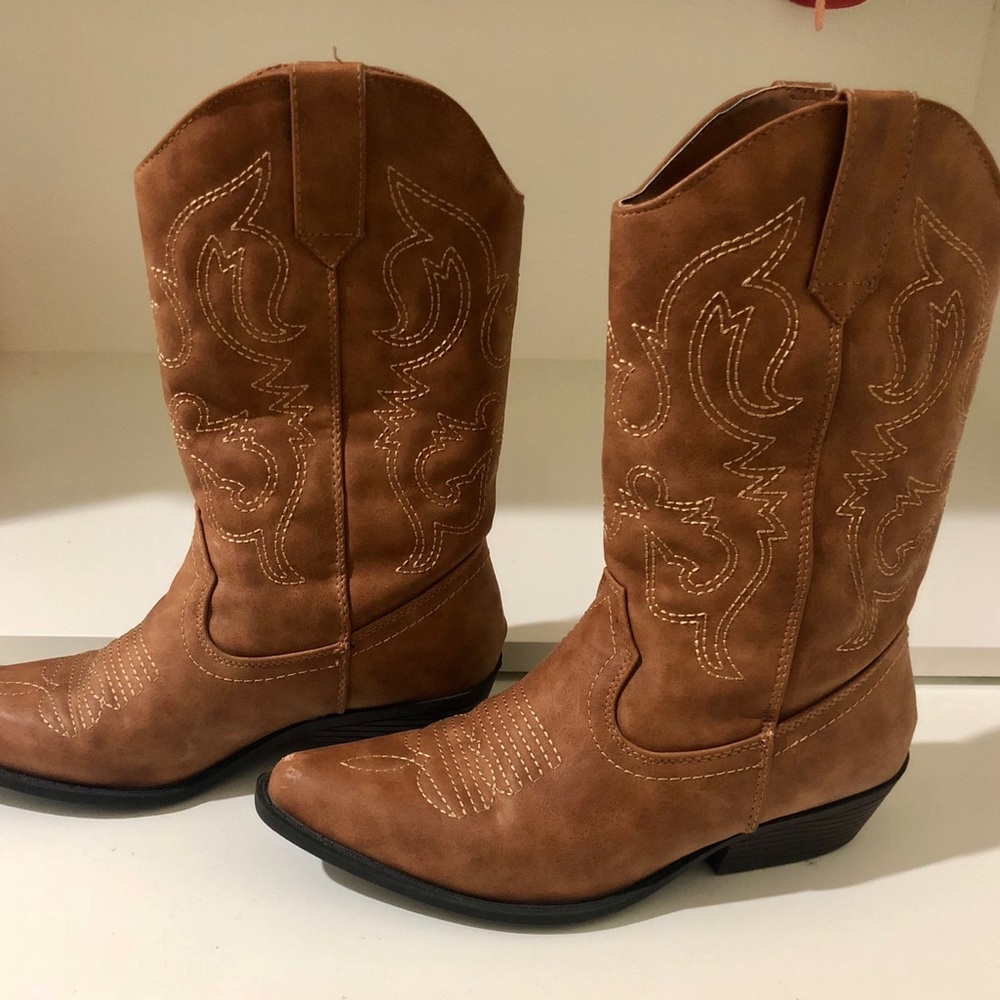 Cowboy boots 😻🔝 - Picture 3 of 3